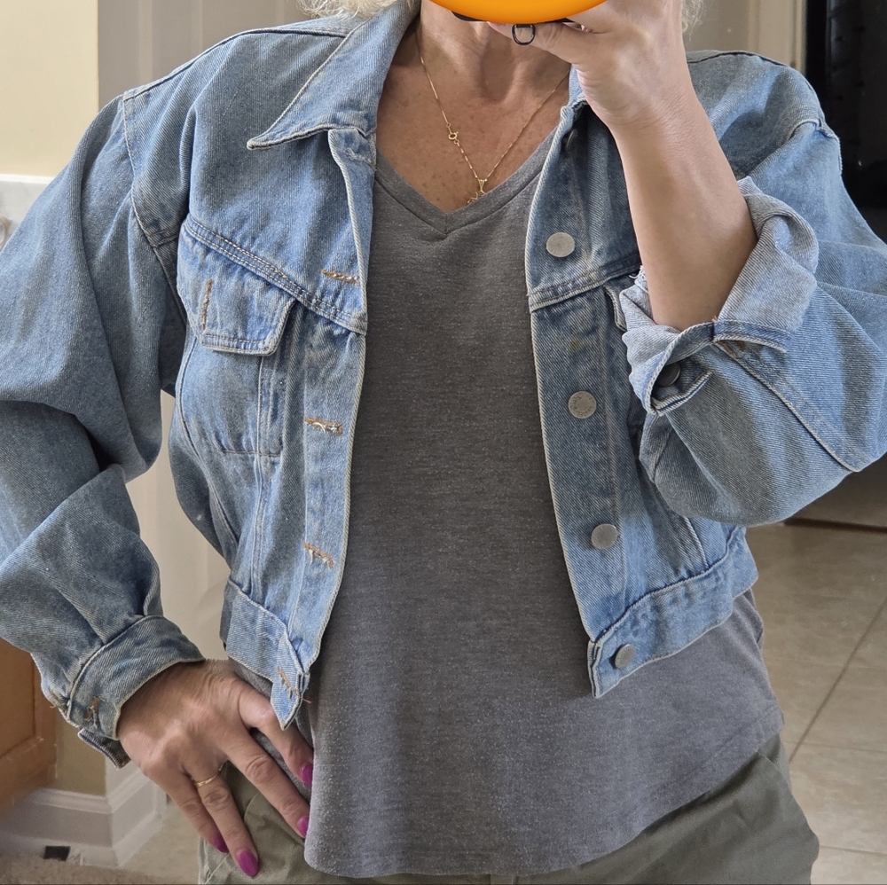 Women's Cropped Denim Jacket